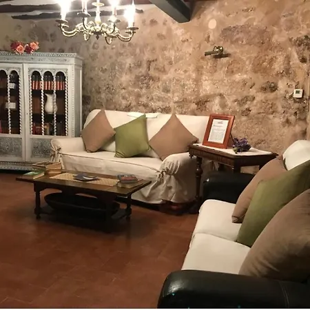 Juver בית כפרי בסייטה